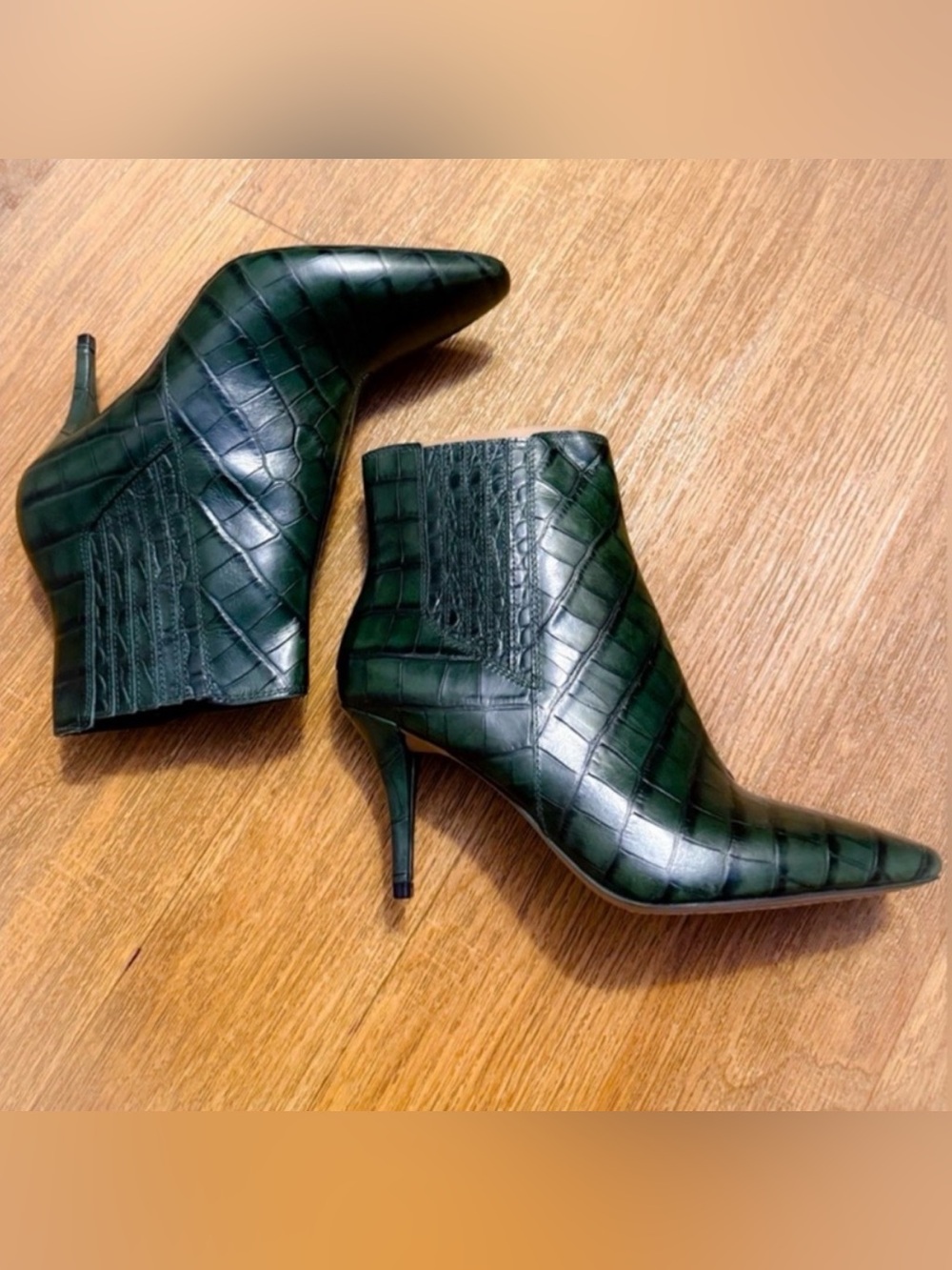 Vince Camuto Green Croc-Embossed Leather Ankle Boots - Women's